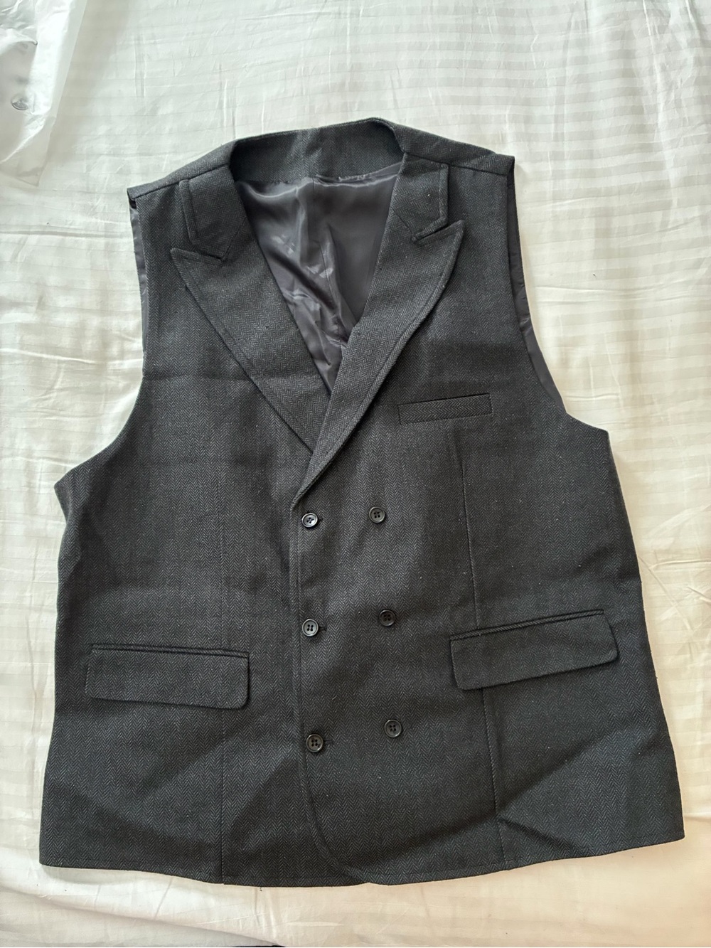 2pc suit Vest and Pant Charcoal Gray Herringbone 80/20 Poly Wool Blend 44” XXL